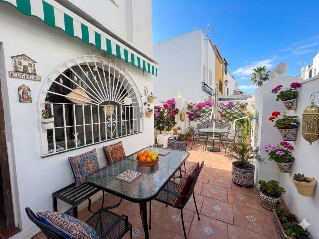 Villa, La Colina, R5169172