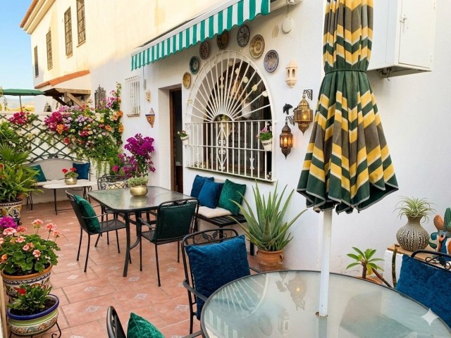 Villa, La Colina, R5169172