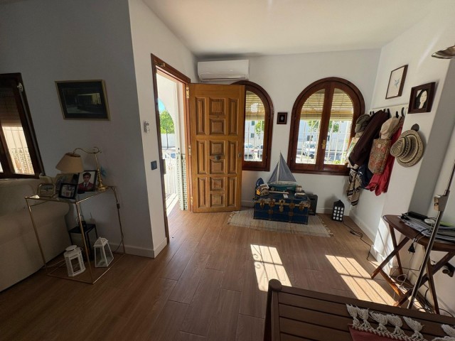 4 Slaapkamer Villa in La Colina