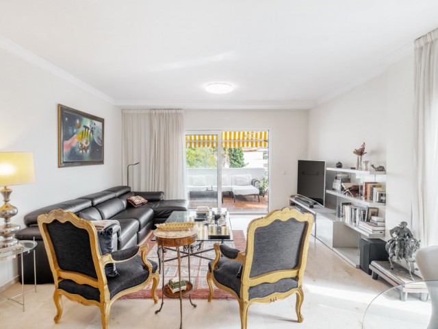 Apartment, The Golden Mile, R5182621