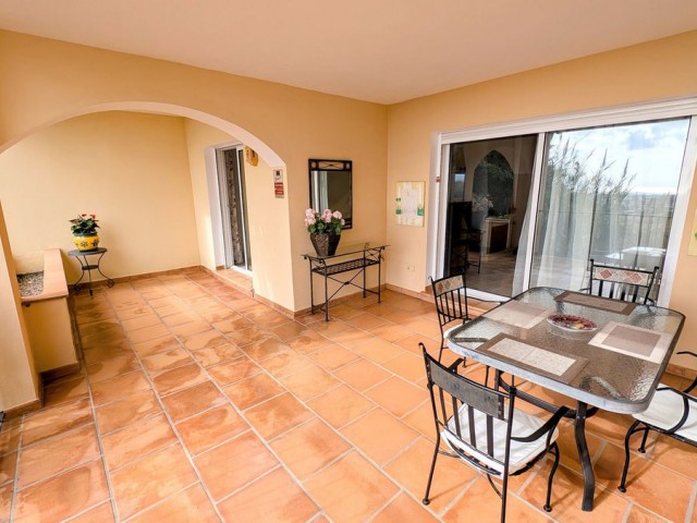 Apartment, Benahavis, R5184970