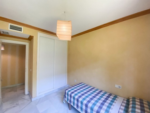 Apartamento con 3 Dormitorios  en Nagüeles