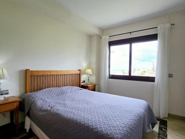2 Bedrooms Apartment in La Duquesa