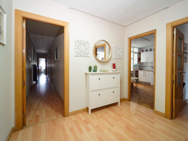 Apartamento con 4 Dormitorios  en Málaga Centro