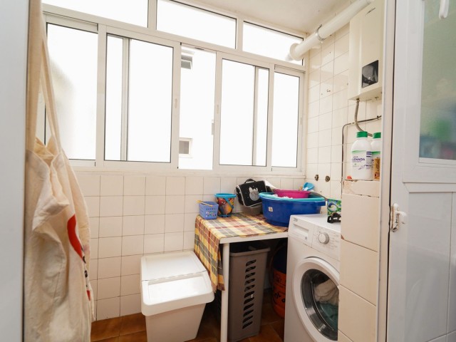 Apartamento con 4 Dormitorios  en Málaga Centro