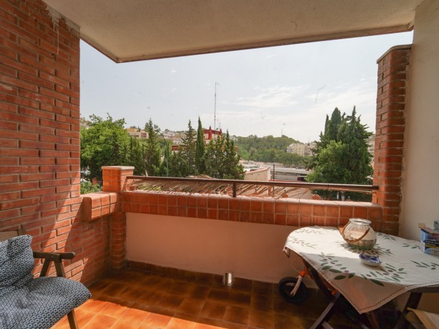 Apartamento con 4 Dormitorios  en Málaga Centro