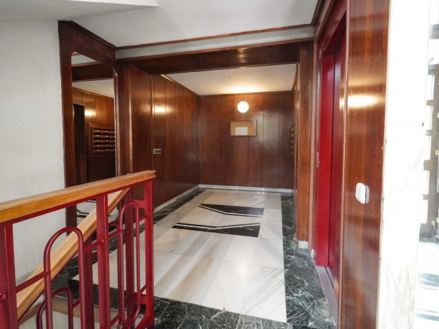 Apartamento con 4 Dormitorios  en Málaga Centro