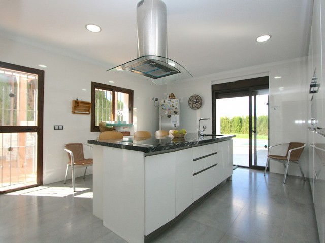 Villa, Sierrezuela, R5201422