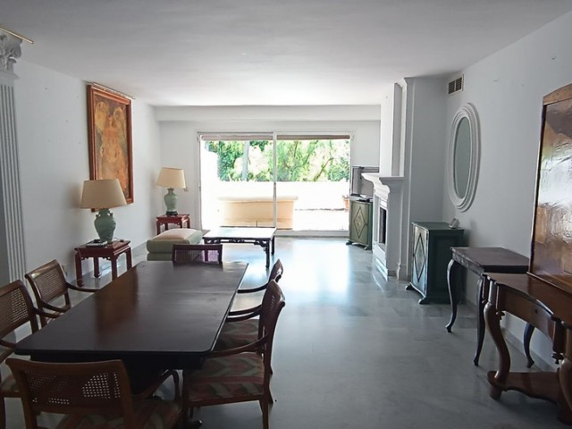 Huoneisto, Guadalmina Baja, R5210194