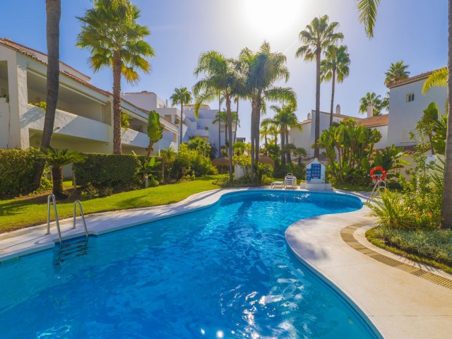 Adosado, Bahía de Marbella, R5199661
