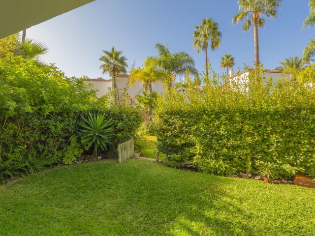 Adosado, Bahía de Marbella, R5199661