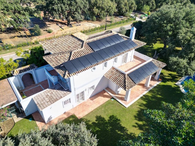 Villa, San Roque Club, R5213581
