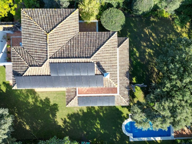 4 Bedrooms Villa in San Roque Club
