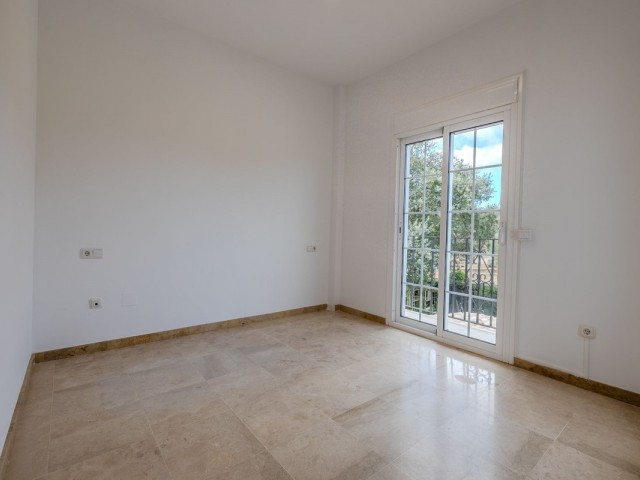 4 Bedrooms Villa in San Roque Club