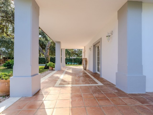 4 Bedrooms Villa in San Roque Club