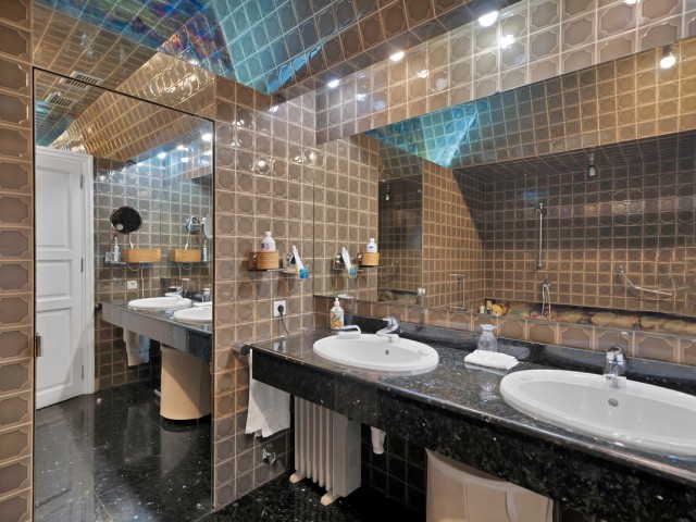 Villa avec 6 Chambres  à Las Brisas
