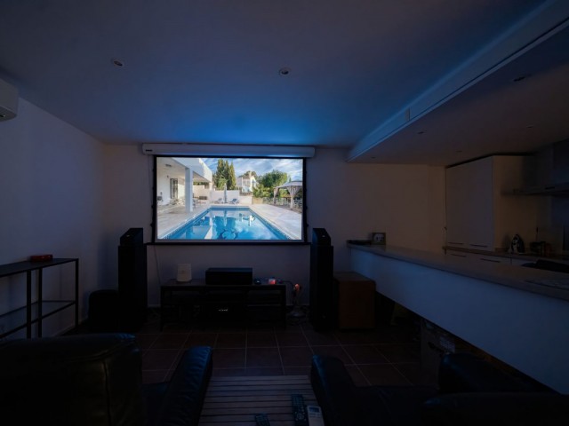 5 Slaapkamer Villa in Sierrezuela