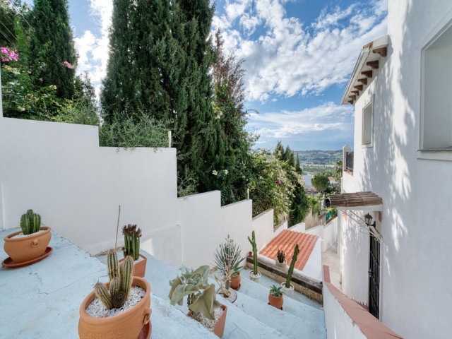 5 Slaapkamer Villa in Sierrezuela