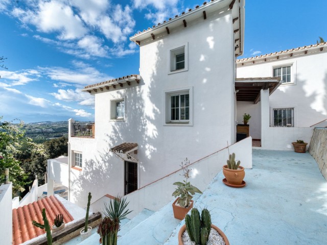 5 Slaapkamer Villa in Sierrezuela