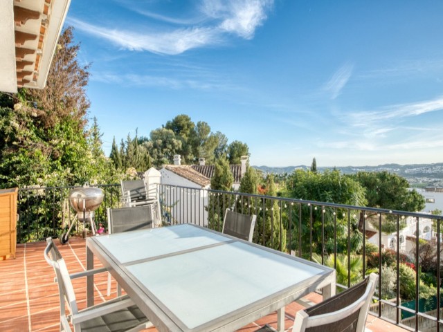 5 Slaapkamer Villa in Sierrezuela