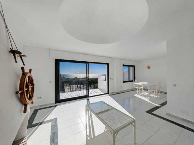 Townhouse, Cabopino, R5236669
