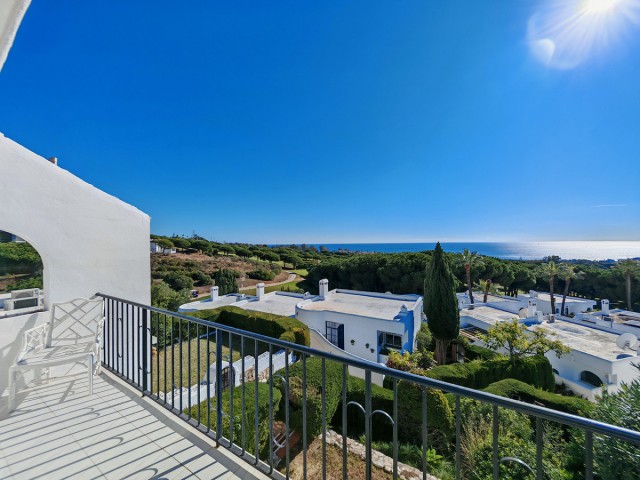 2 Bedrooms Townhouse in Cabopino
