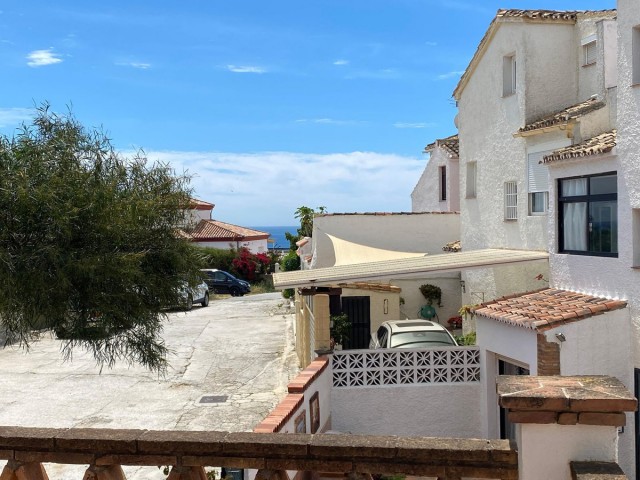 4 Bedrooms Villa in Calahonda