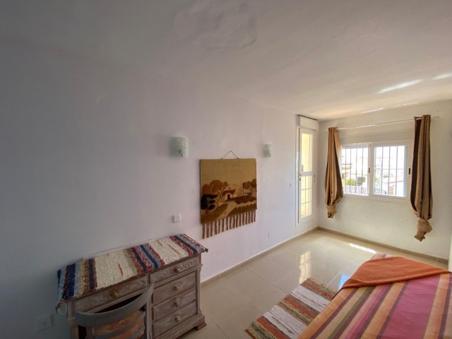4 Bedrooms Villa in Calahonda