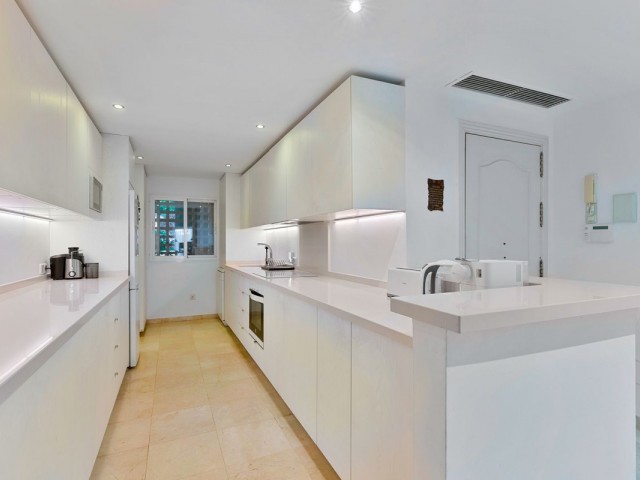 Apartment, Sierra Blanca, R5253202