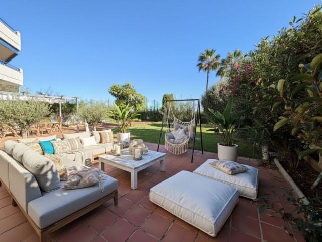 Apartamento, San Luis de Sabinillas, R5255581