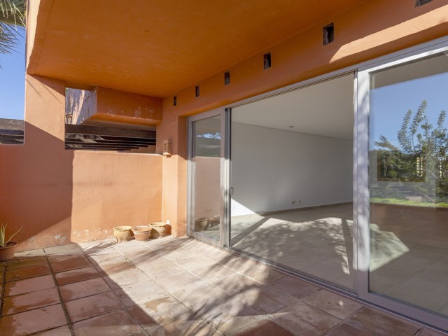 2 Bedrooms Townhouse in Manilva