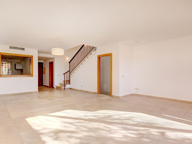 2 Bedrooms Townhouse in Manilva