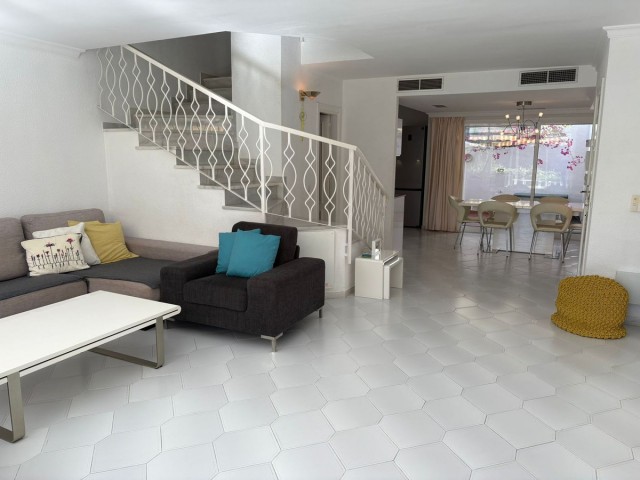 Villa con 3 Dormitorios  en Miraflores