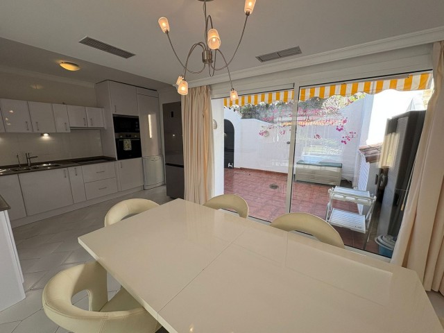 Villa con 3 Dormitorios  en Miraflores