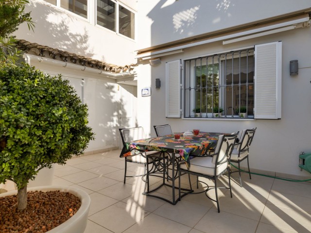Apartamento con 3 Dormitorios  en La Heredia