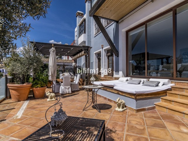 Rijtjeshuis, La Heredia, R5274394