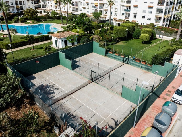 2 Bedrooms Apartment in San Pedro de Alcántara