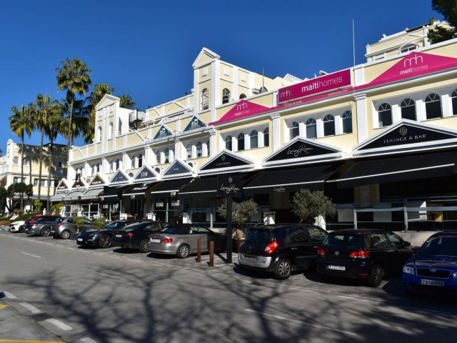 Comercial, Aloha, R4218094