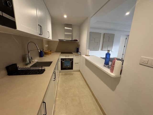 Apartamento con 2 Dormitorios  en Aloha