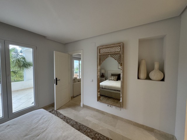 Apartamento con 2 Dormitorios  en Aloha