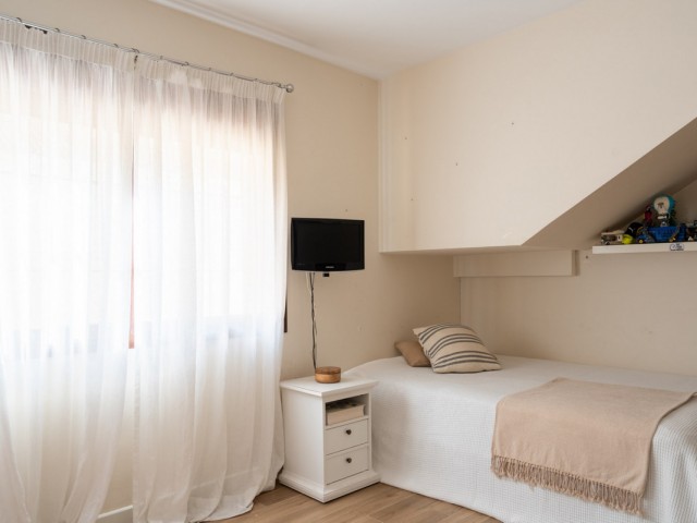 Villa avec 5 Chambres  à Sierrezuela