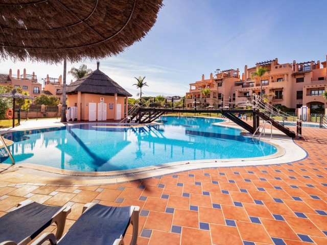 Apartamento, Hacienda del Sol, R5234881