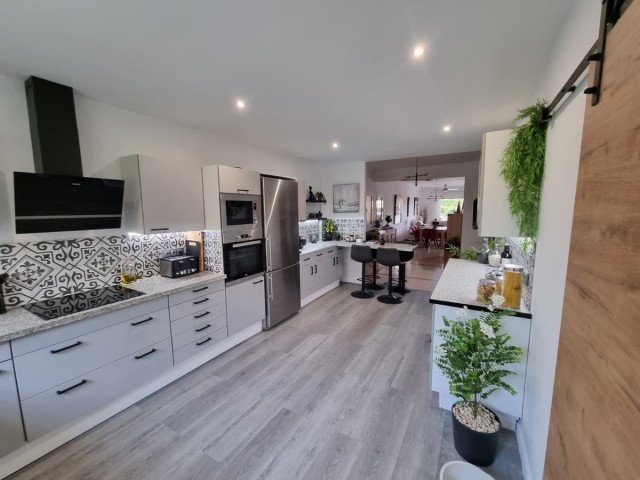 Apartamento con 3 Dormitorios  en San Roque Club