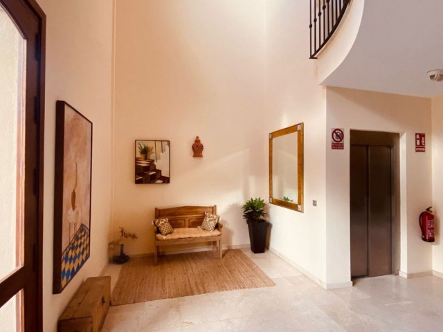 Apartamento con 3 Dormitorios  en San Roque Club