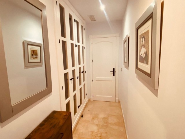 Apartamento con 3 Dormitorios  en San Roque Club