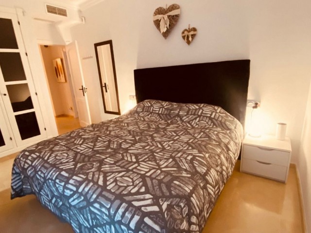 Apartamento con 3 Dormitorios  en San Roque Club