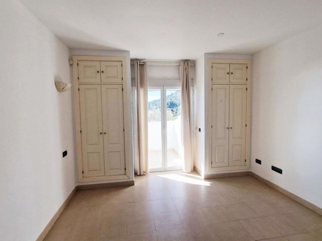 Apartamento con 2 Dormitorios  en Benalmadena Costa