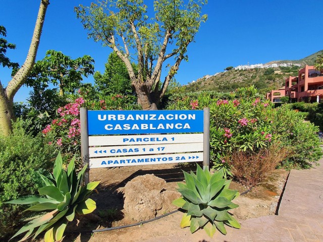 Apartamento con 2 Dormitorios  en Benalmadena Costa