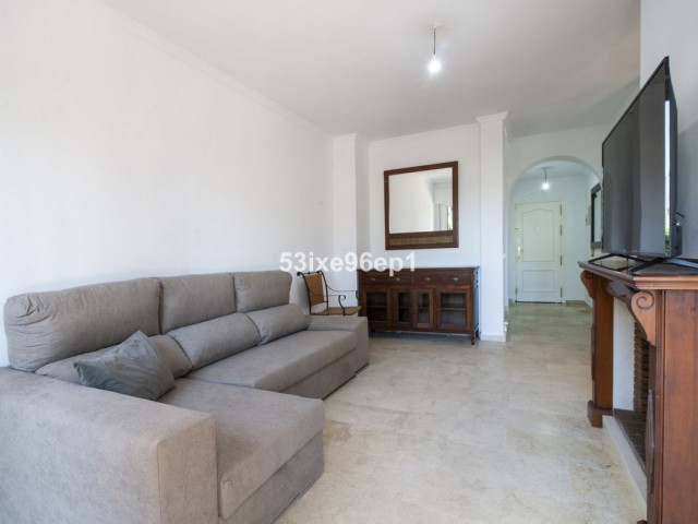 Villa, New Golden Mile, R5271403