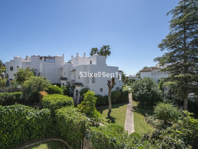 5 Soveroms Villa i New Golden Mile